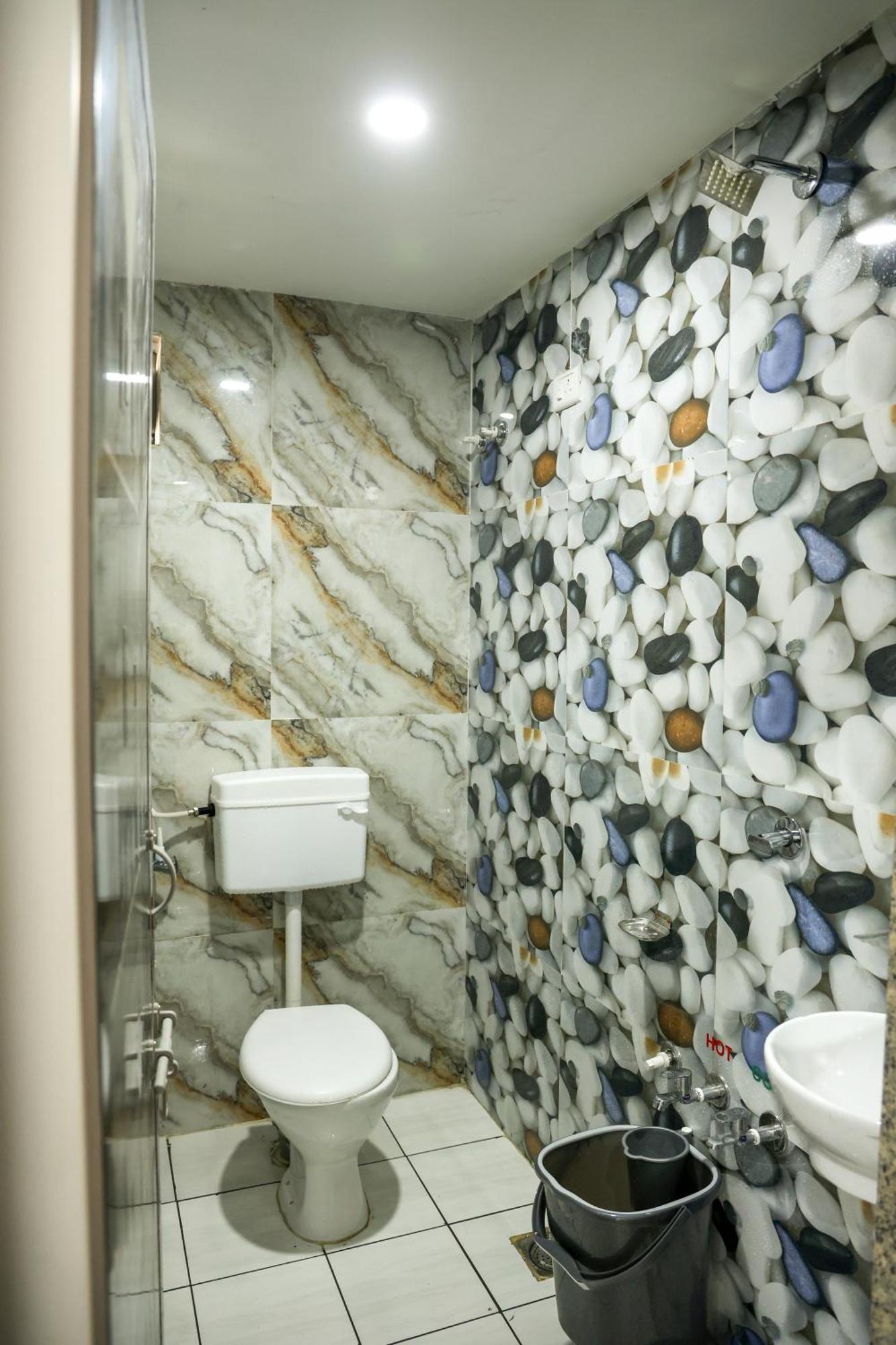 Hotel Aaram Kalupur Ахмедабад Екстериор снимка