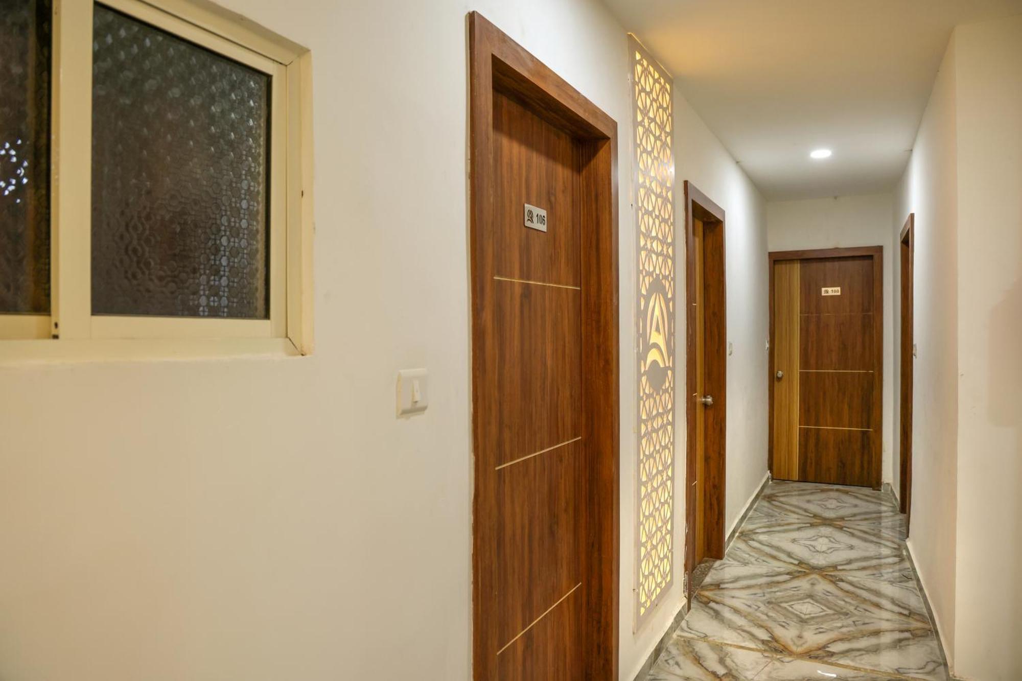 Hotel Aaram Kalupur Ахмедабад Екстериор снимка