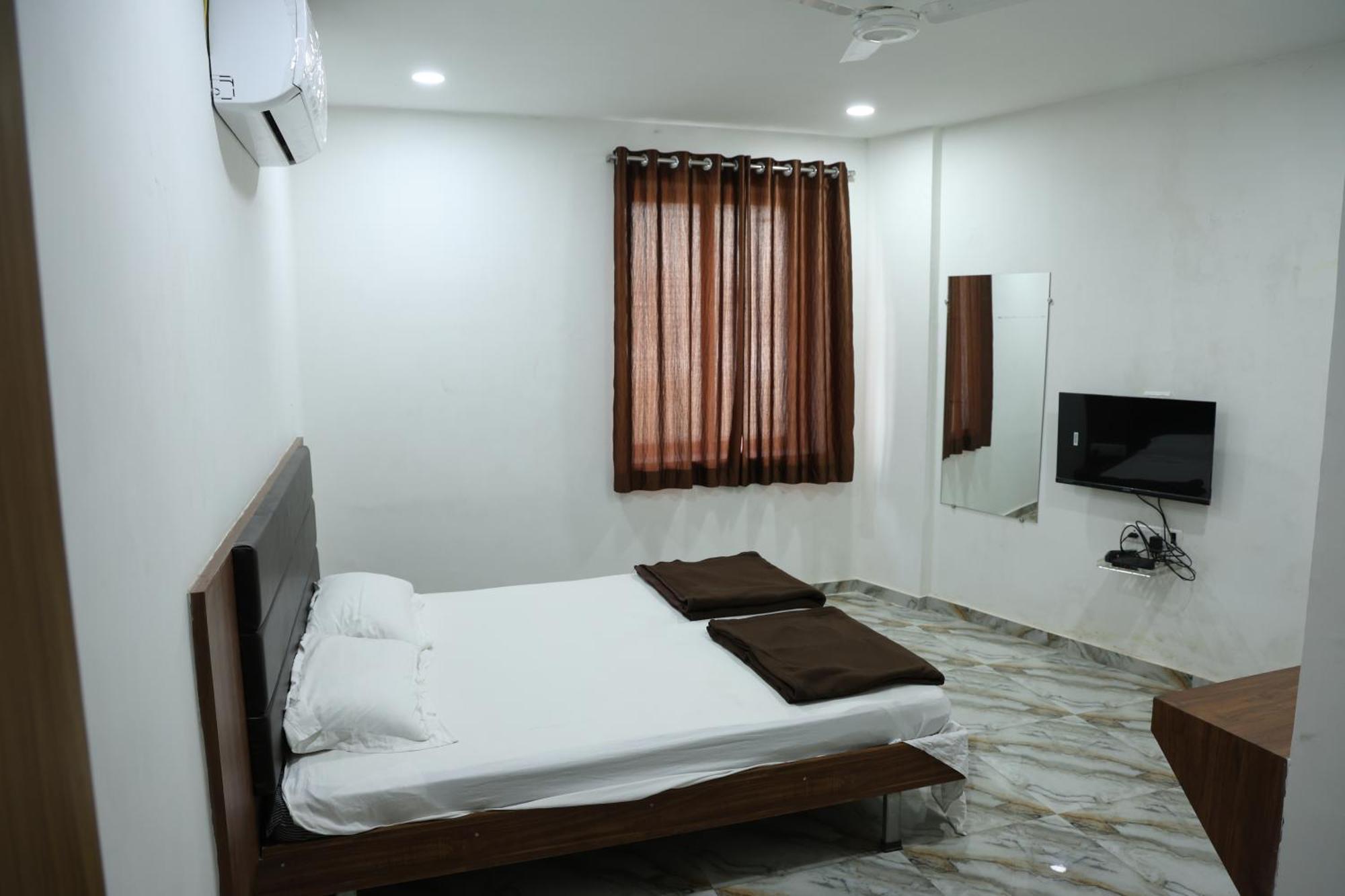 Hotel Aaram Kalupur Ахмедабад Екстериор снимка